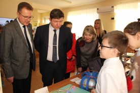 Сергей Ладанов поздравил участников научно-практической конференции Академии юных исследователей с открытием